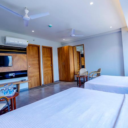 Hotel Om โสมนัส ภายนอก รูปภาพ