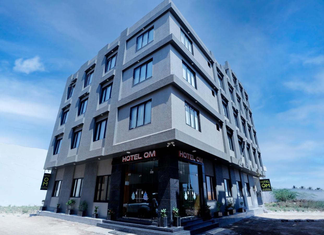 Hotel Om โสมนัส ภายนอก รูปภาพ