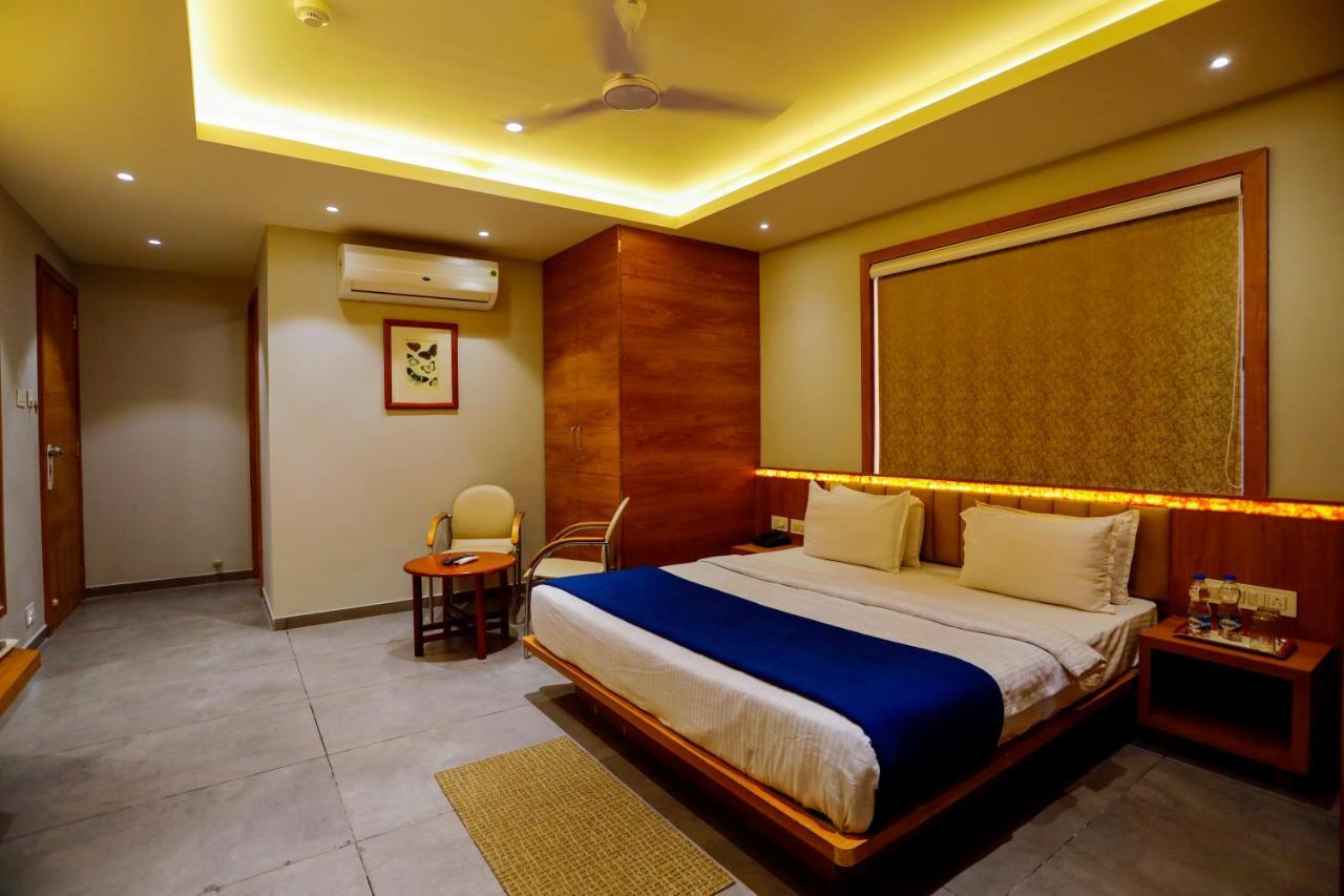 Hotel Om โสมนัส ภายนอก รูปภาพ