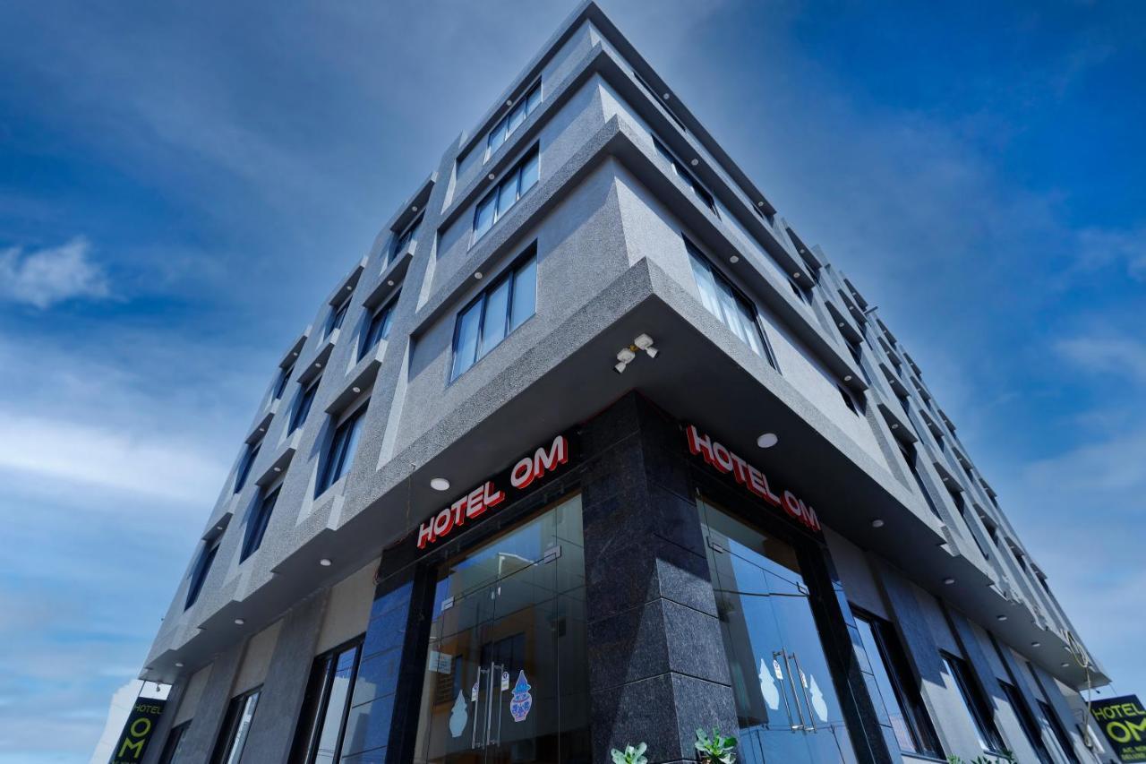 Hotel Om โสมนัส ภายนอก รูปภาพ