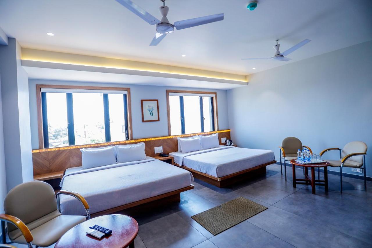 Hotel Om โสมนัส ภายนอก รูปภาพ