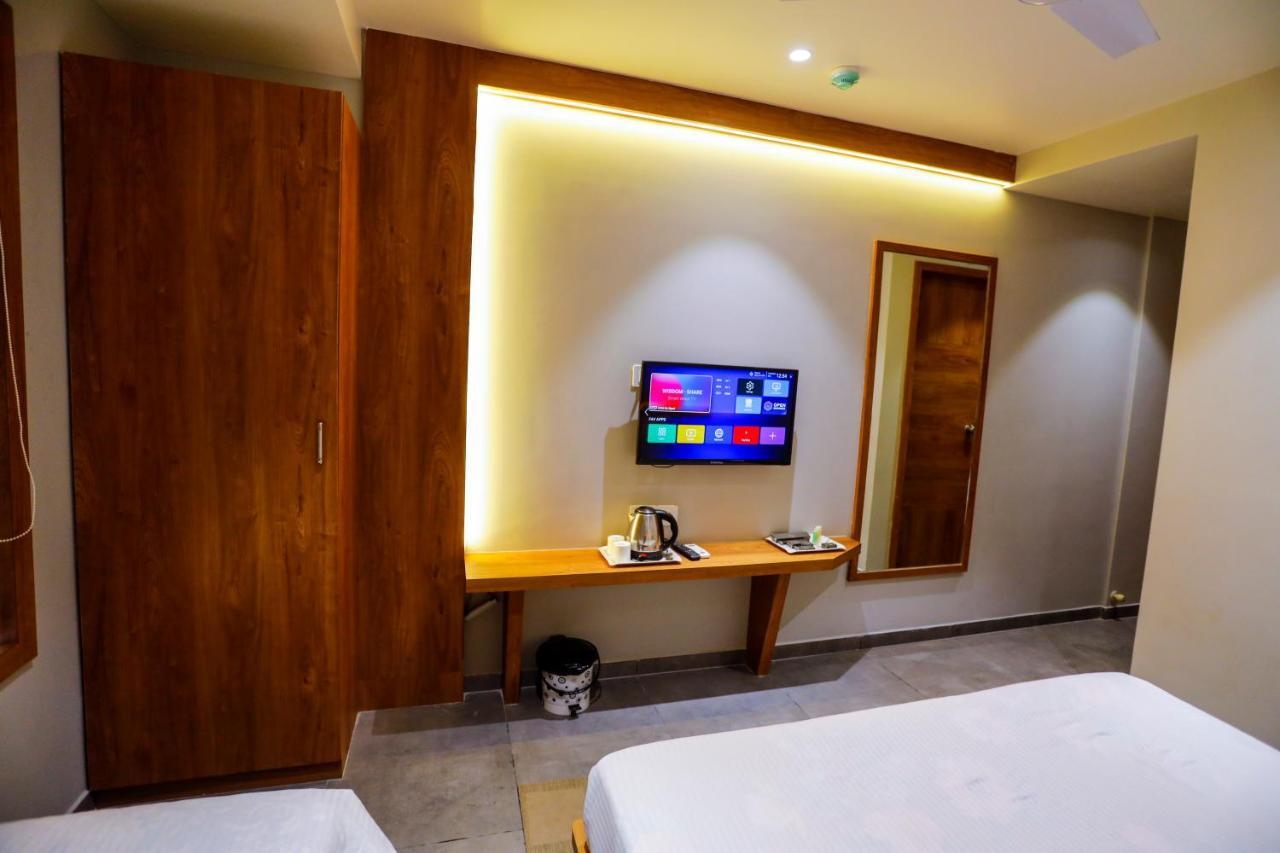 Hotel Om โสมนัส ภายนอก รูปภาพ