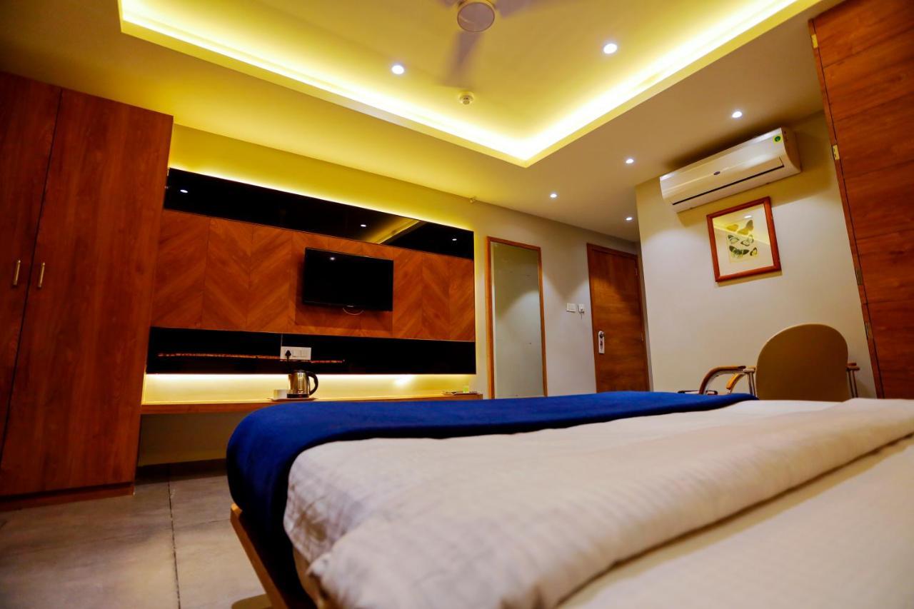 Hotel Om โสมนัส ภายนอก รูปภาพ