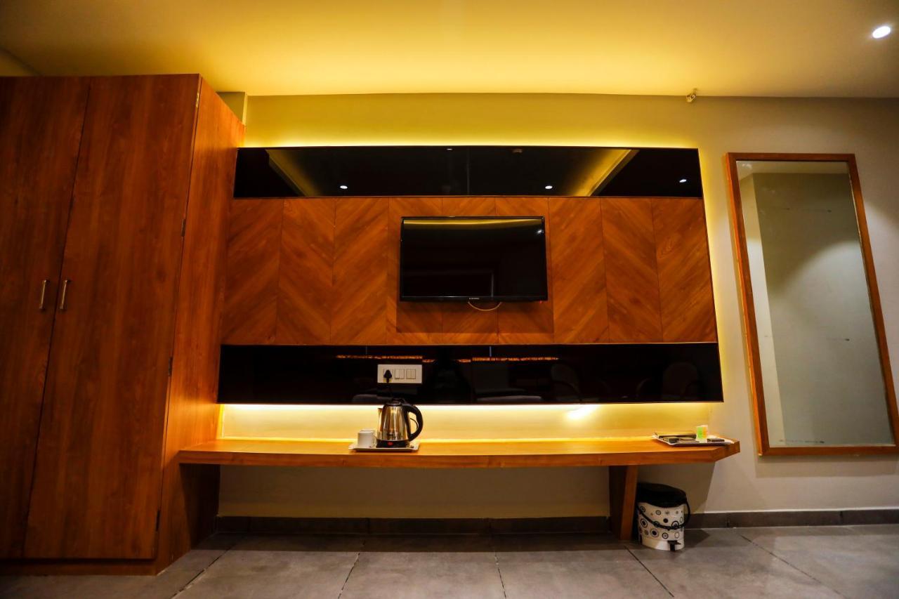 Hotel Om โสมนัส ภายนอก รูปภาพ