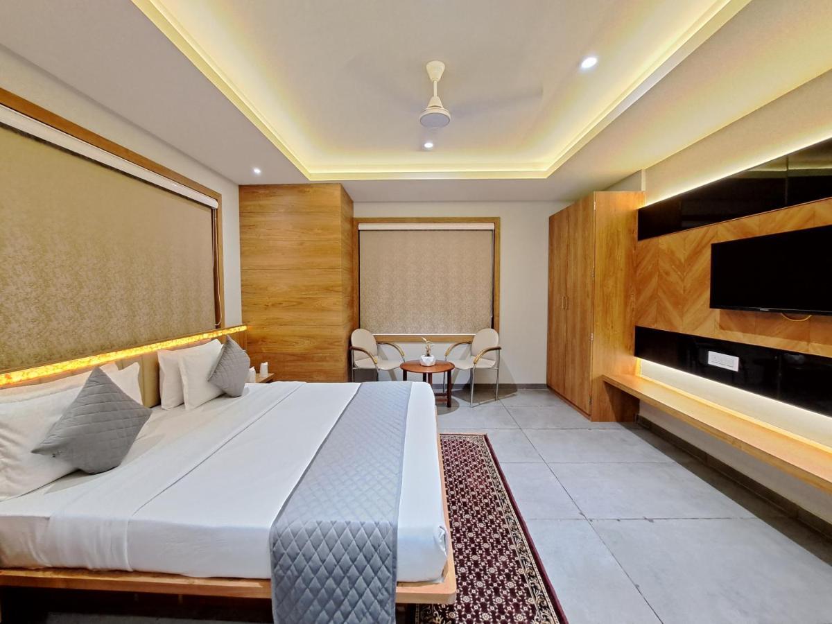 Hotel Om โสมนัส ภายนอก รูปภาพ