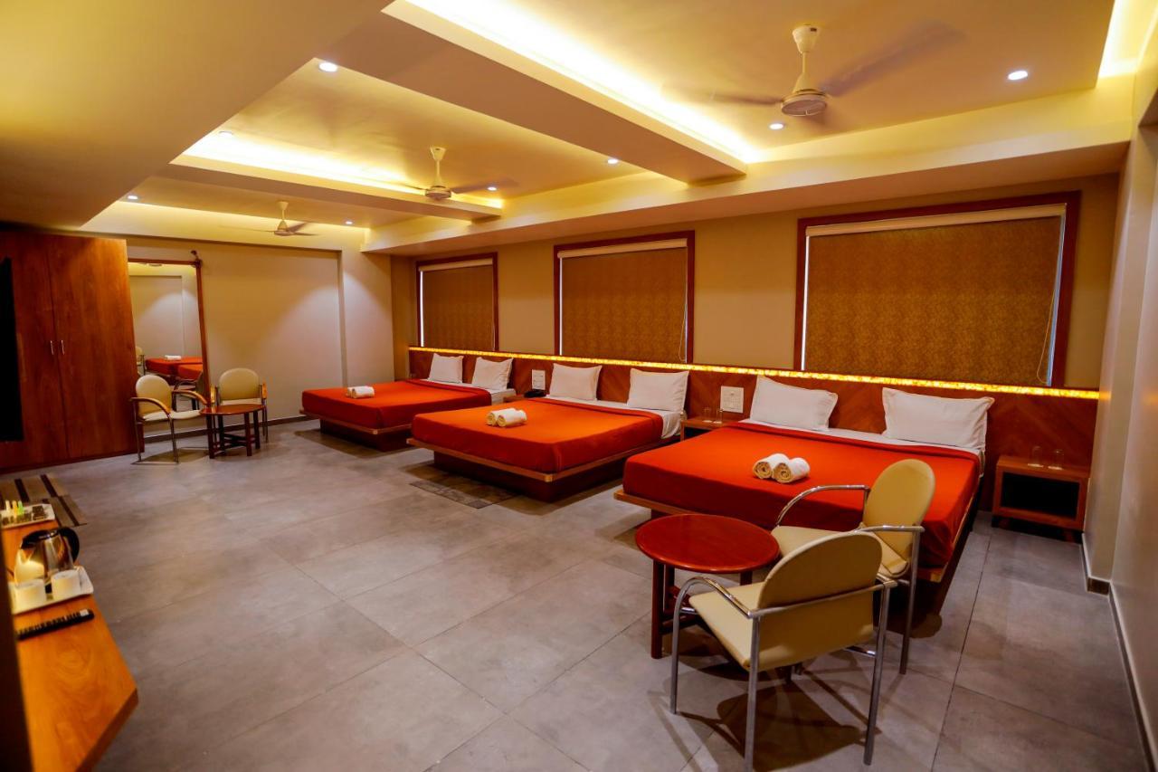Hotel Om โสมนัส ภายนอก รูปภาพ